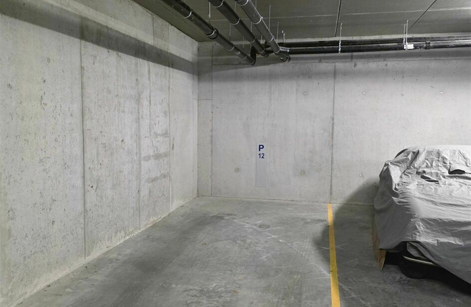 Binnenstaanplaats te koop in WELLE