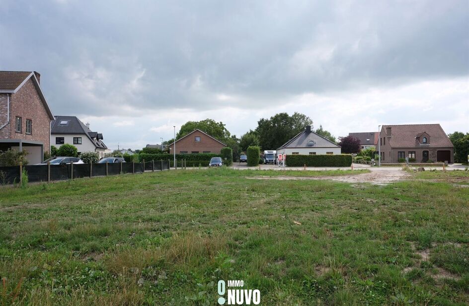 Bouwgrond te koop in WICHELEN