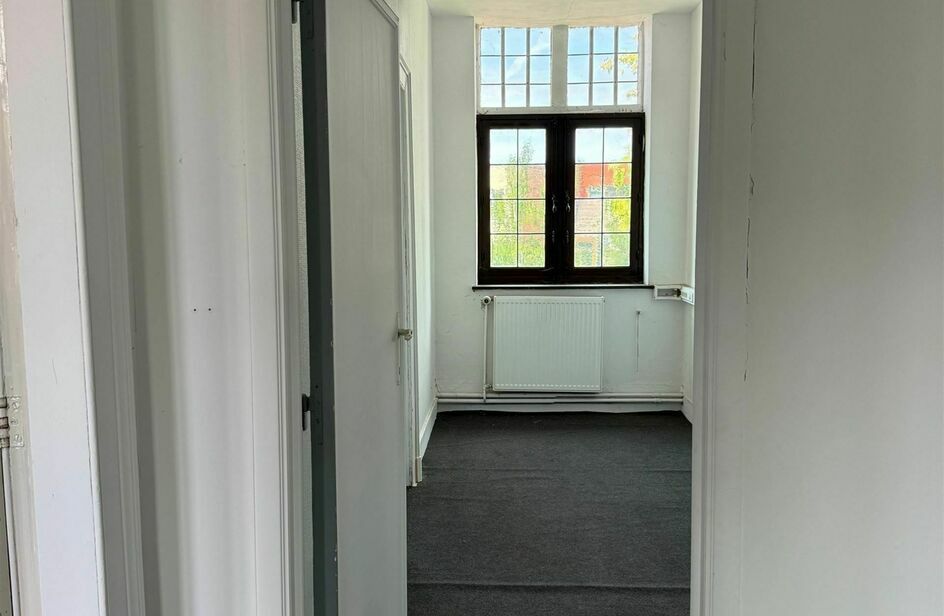 Château à vendre à TERNAT