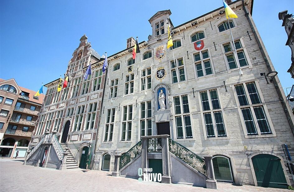 Commercieel gebouw te koop in SINT-NIKLAAS