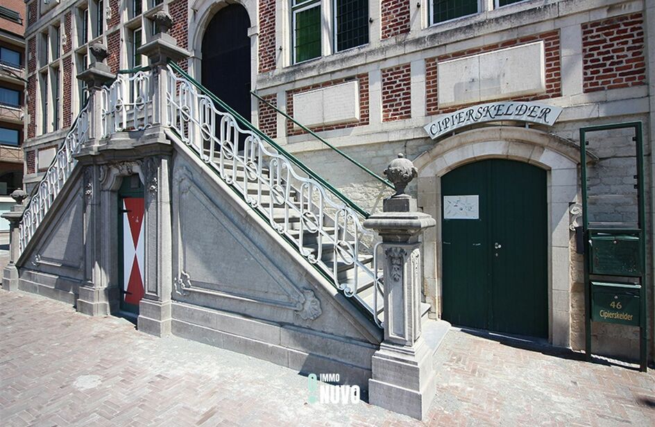 Commercieel gebouw te koop in SINT-NIKLAAS
