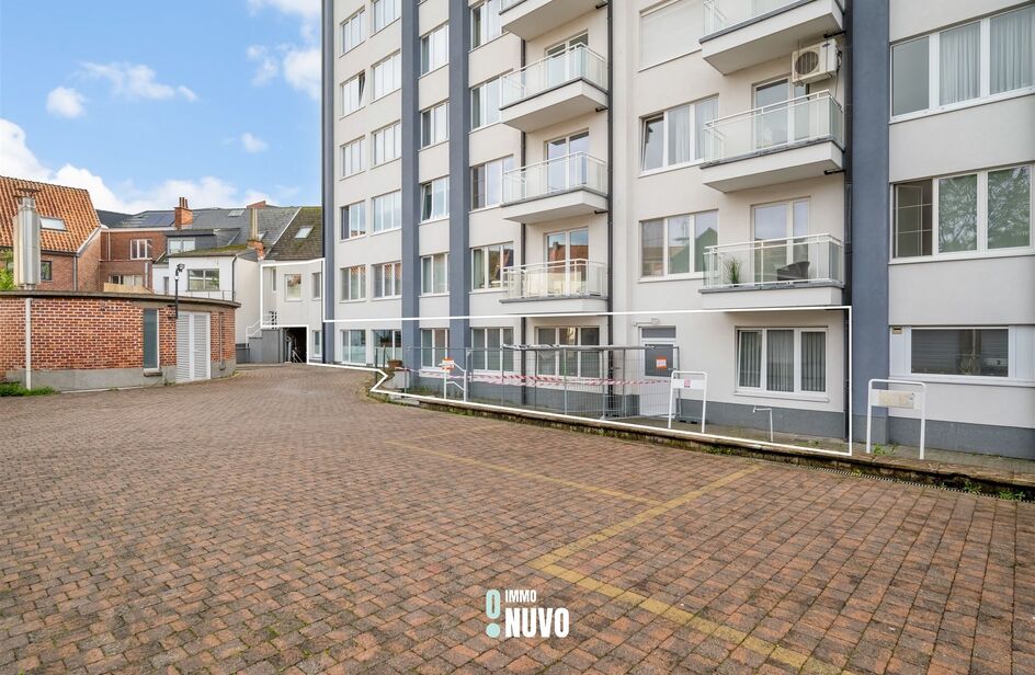 Commercieel gelijkvloers te huur in AALST