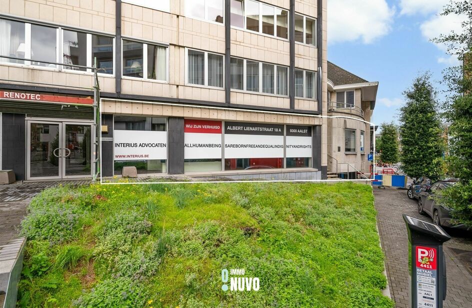 Commercieel gelijkvloers te huur in AALST