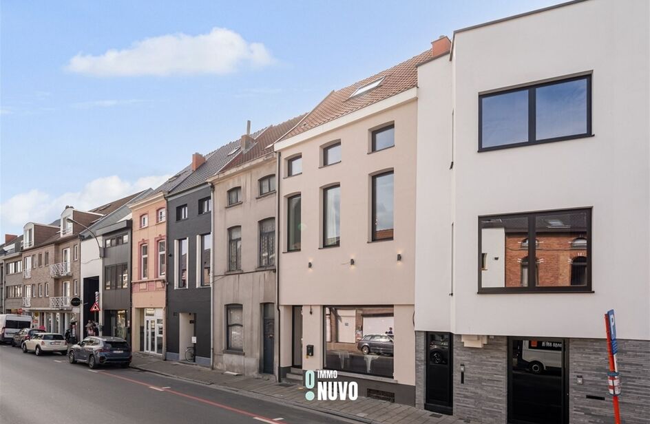 Handelspand met woonst te koop in AALST