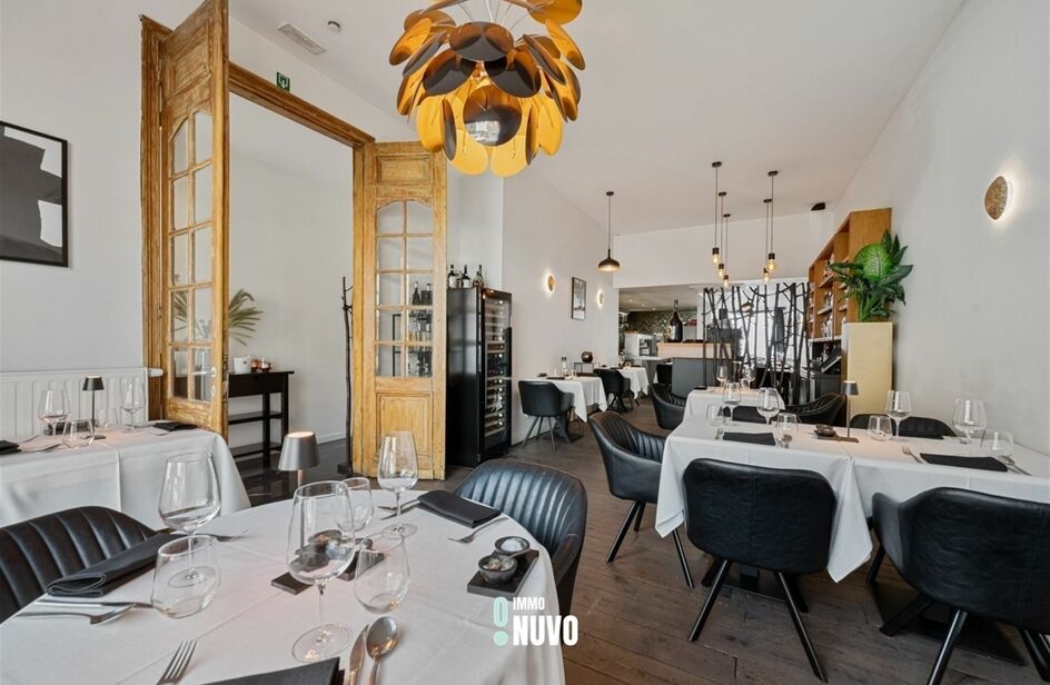 Handelspand met woonst te koop in AALST