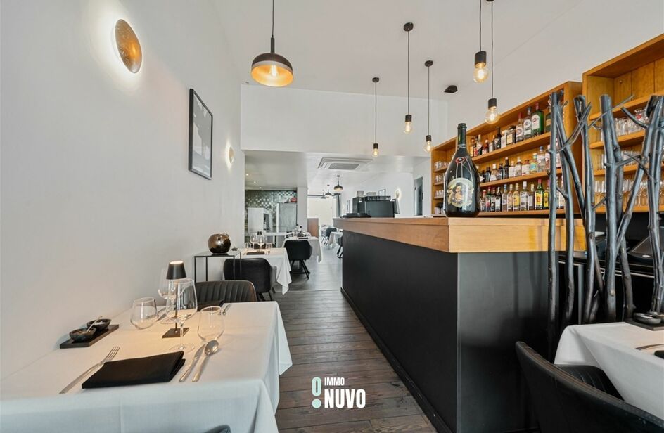 Handelspand met woonst te koop in AALST