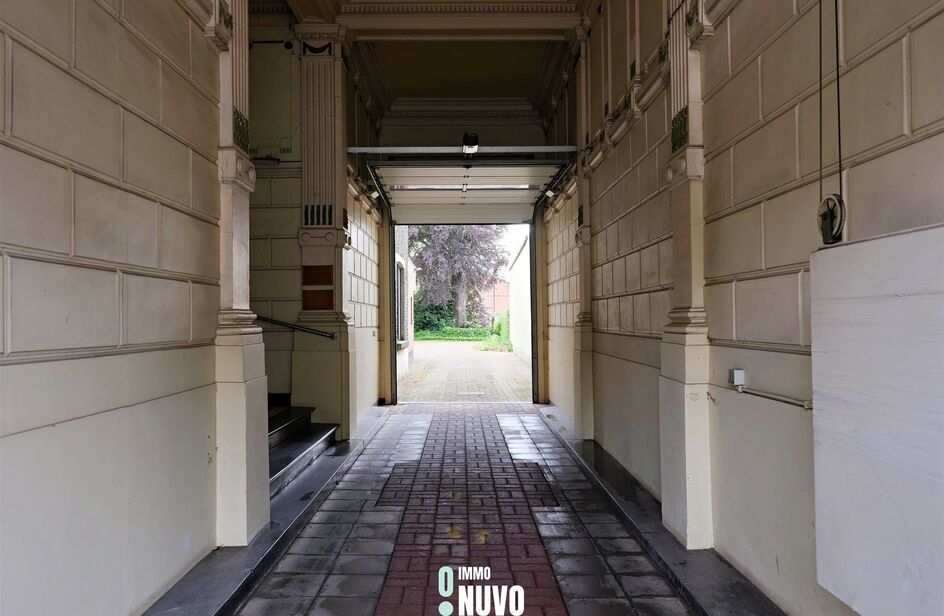 Herenhuis te koop in EEKLO