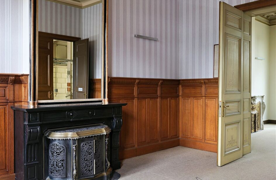 Herenhuis te koop in EEKLO