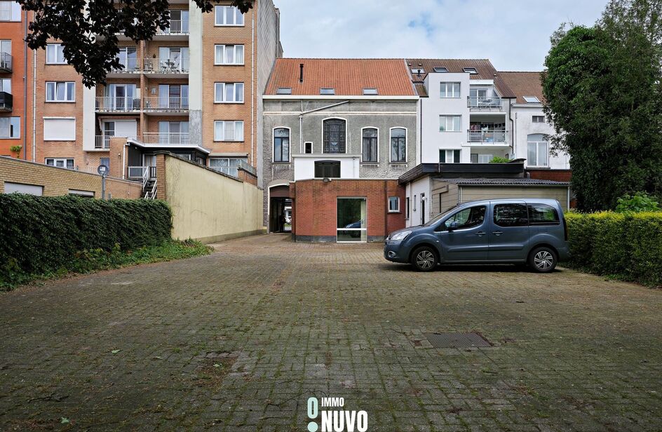 Herenhuis te koop in EEKLO