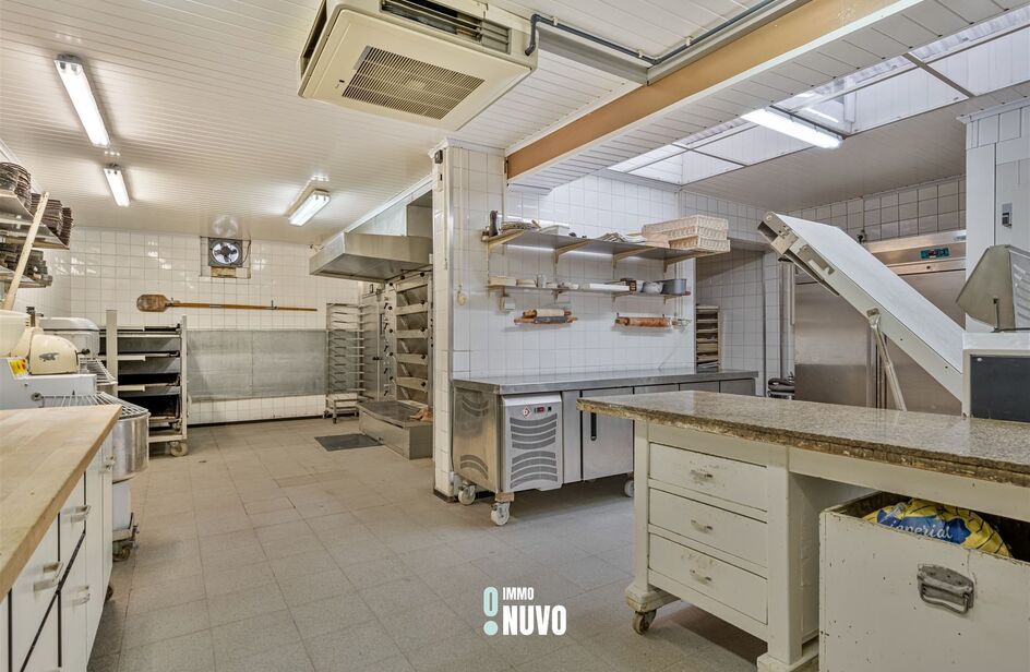Immeuble commercial avec habitation à vendre à AALST