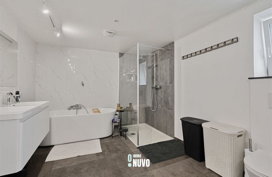 Immeuble commercial avec habitation à vendre à AALST