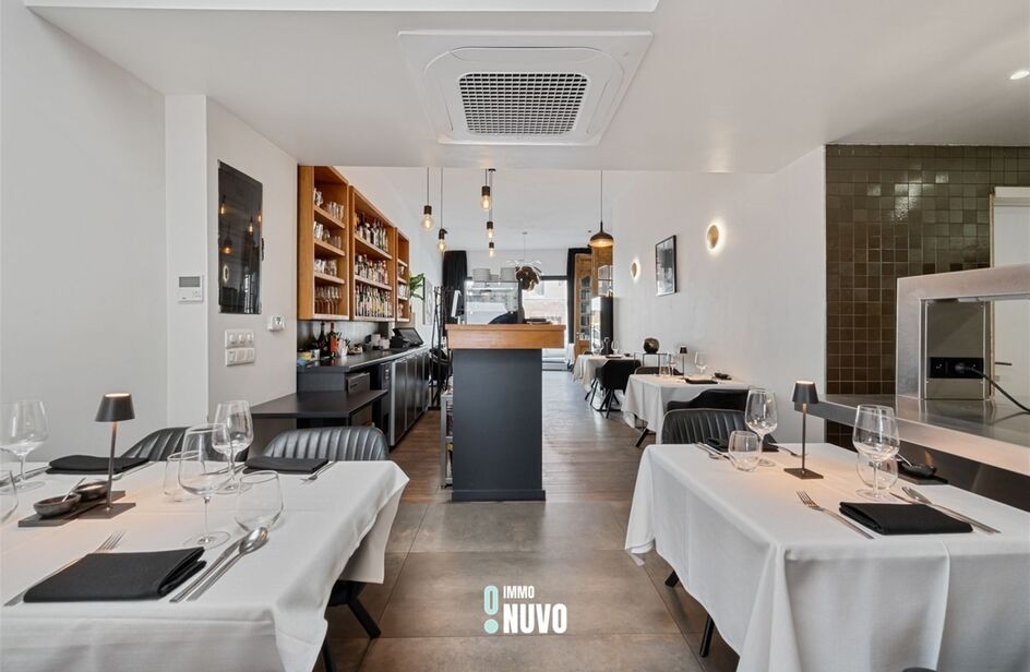 Immeuble commercial avec habitation &agrave; vendre &agrave; AALST