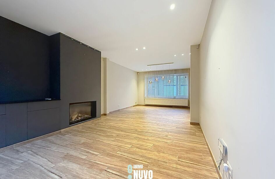 Immeuble commercial avec habitation &agrave; vendre &agrave; AALST