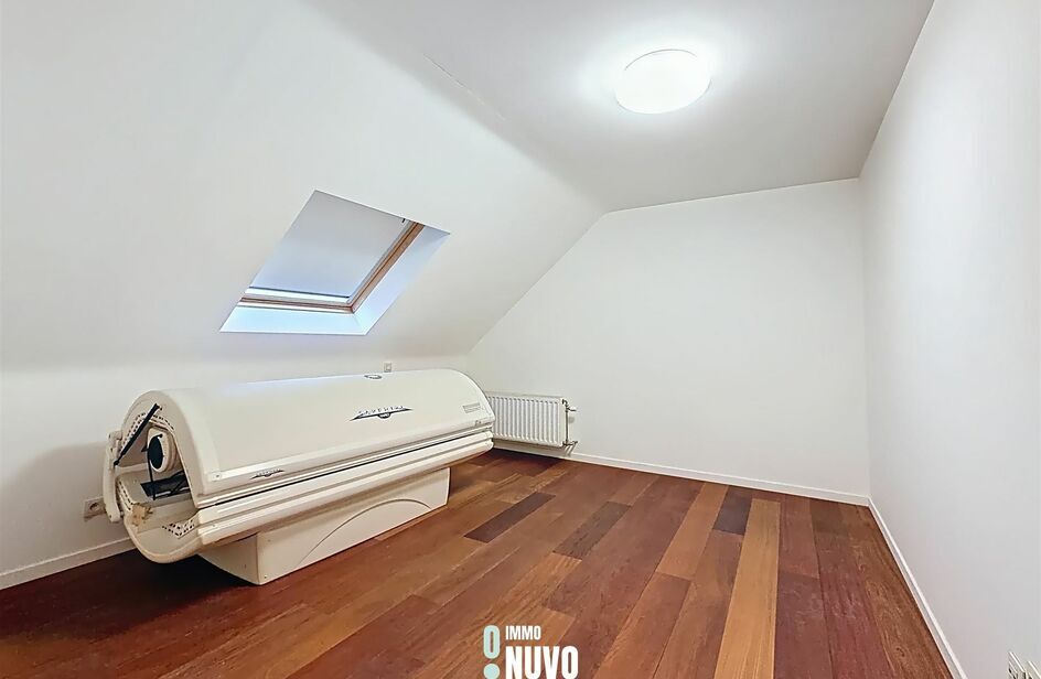 Immeuble commercial avec habitation &agrave; vendre &agrave; AALST