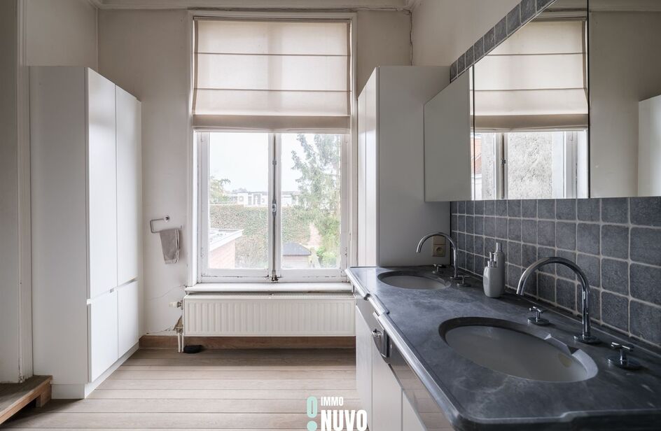 Immeuble commercial exclusif avec habitation à vendre à AALST