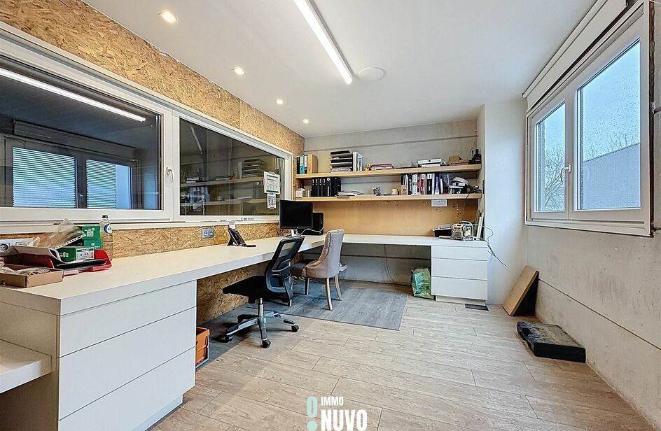 Industrieel gebouw te huur in ERPE-MERE