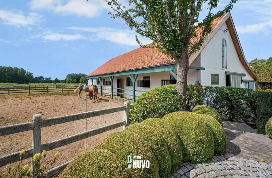 Landelijke woning te koop in MERCHTEM