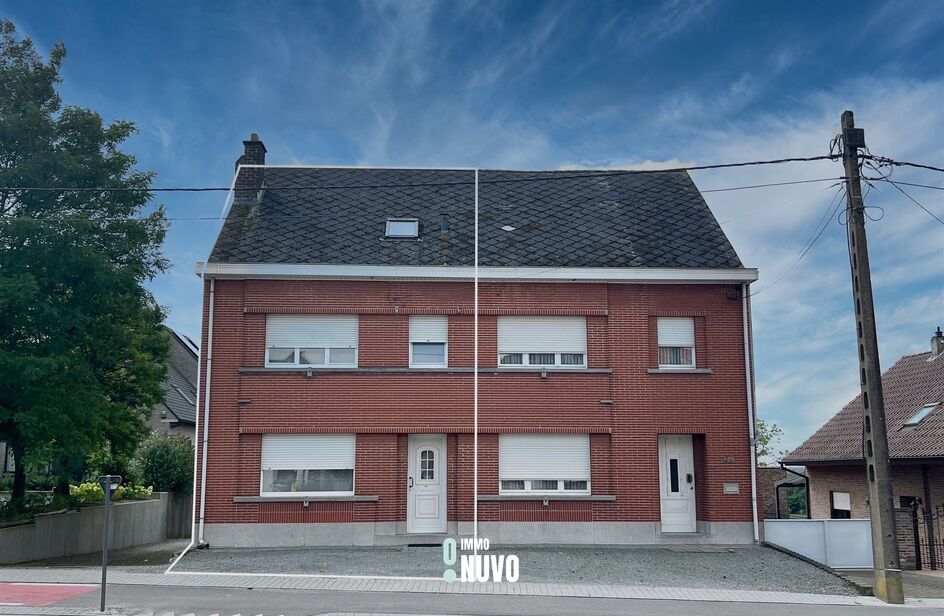 Maison à louer à Asse