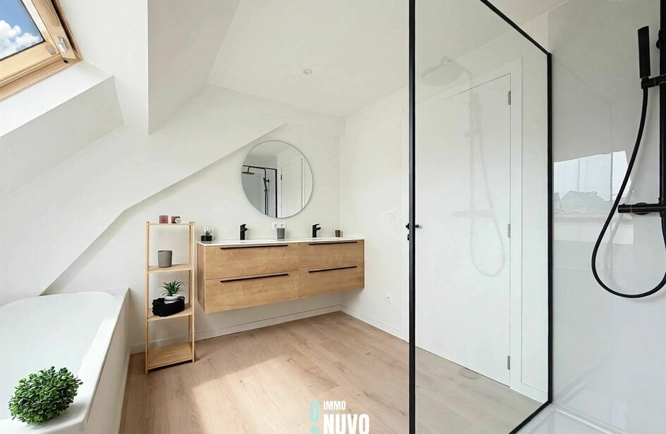 Maison avec hangar à vendre à OPWIJK