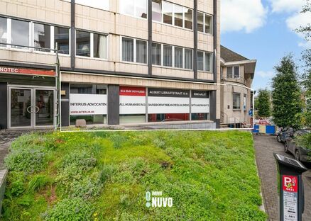Commercieel gelijkvloers te huur in AALST