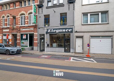 Commercieel gelijkvloers te koop in AALST