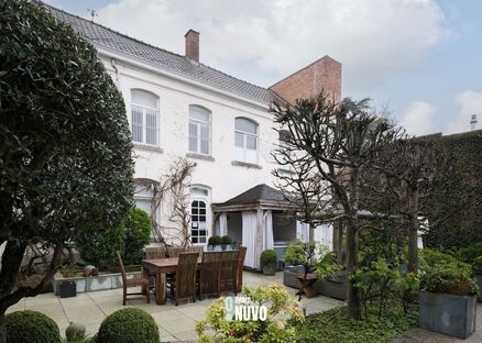 Exclusief handelspand met woonst te koop in AALST