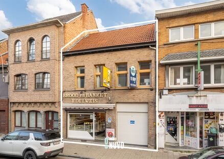 Handelspand met woonst te koop in AALST